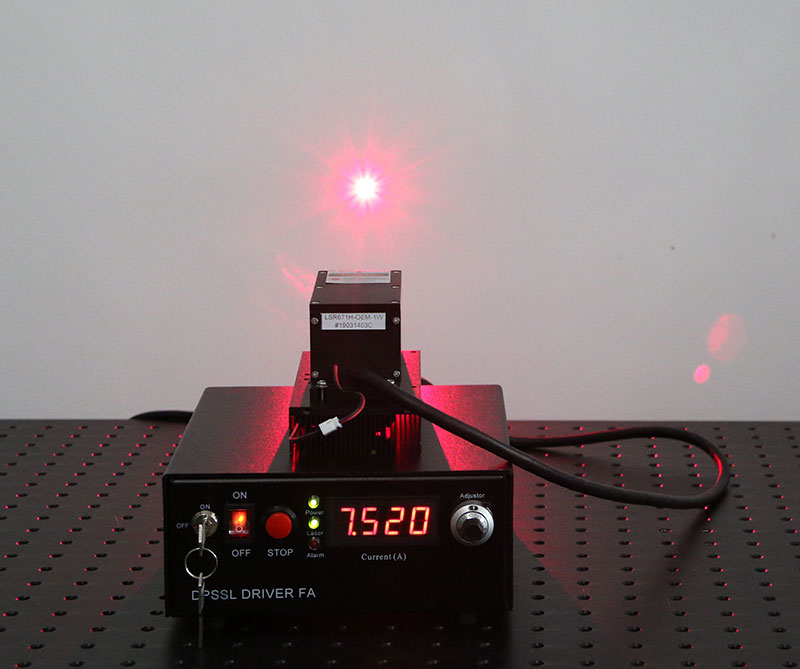 671nm 500mW~900mW Rojo Láser DPSS Diode Pumped Solid State laser